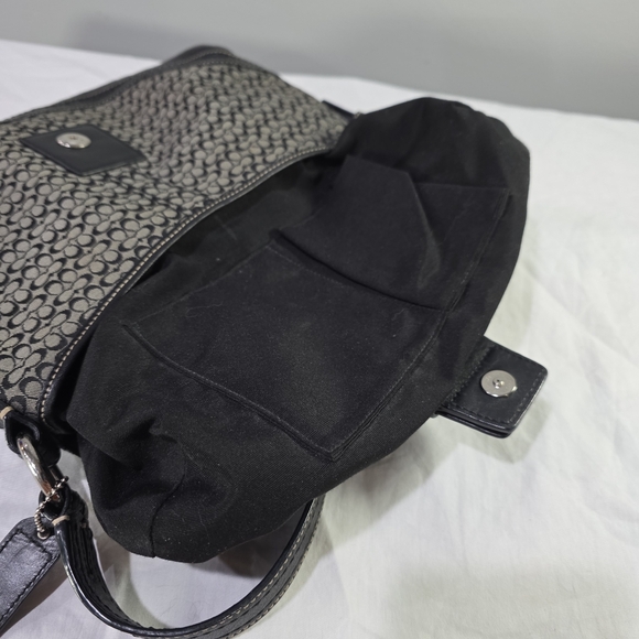 Vintage Coach F10926 Signature Soho Black Leather Buckle Y2K Flap Shoulder Bag. - Picture 5 of 14